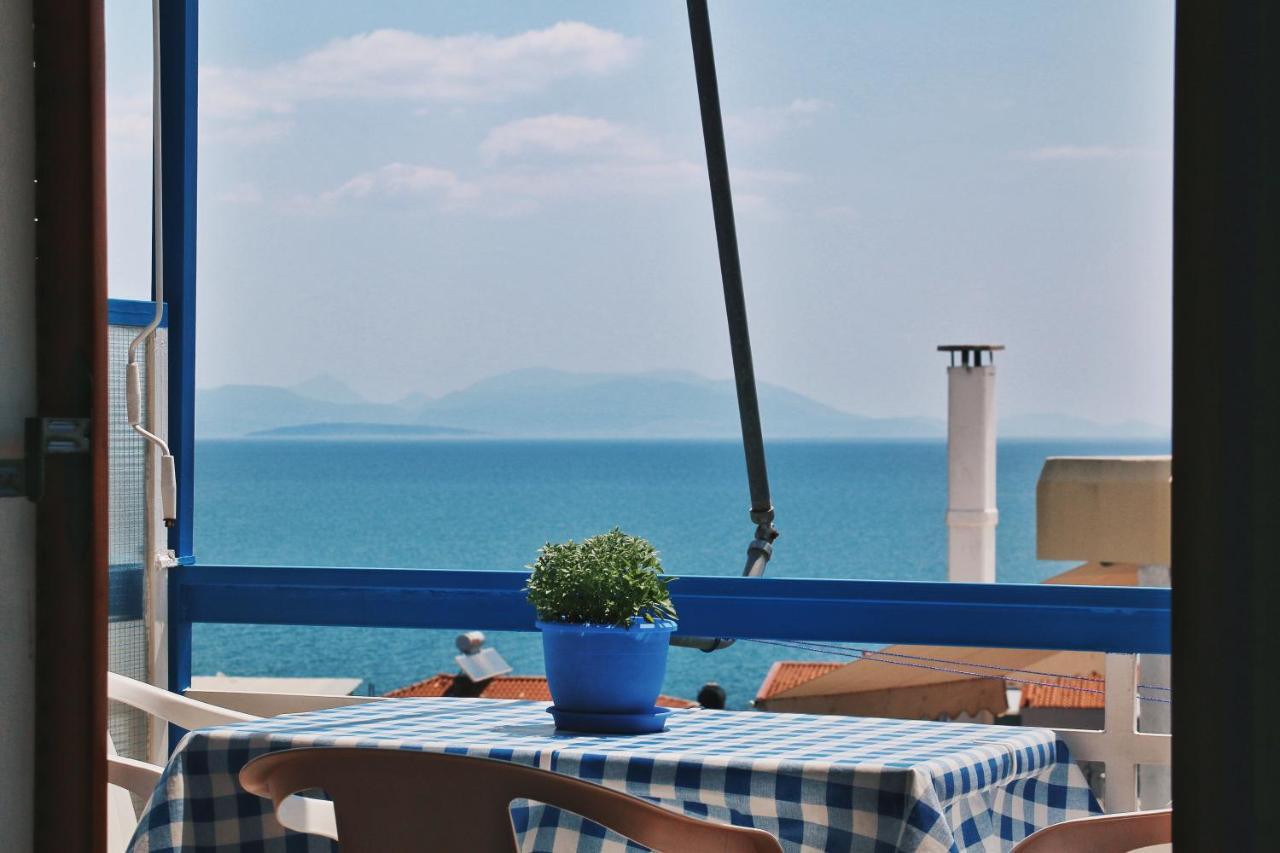 Seaview- 2 Space - Selfcatering Apartment - Helen No 3 Xiropigado Exterior foto